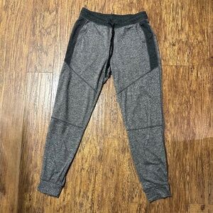 American Eagle Women's Joggers/Sweatpants Grey Size Small EUC!